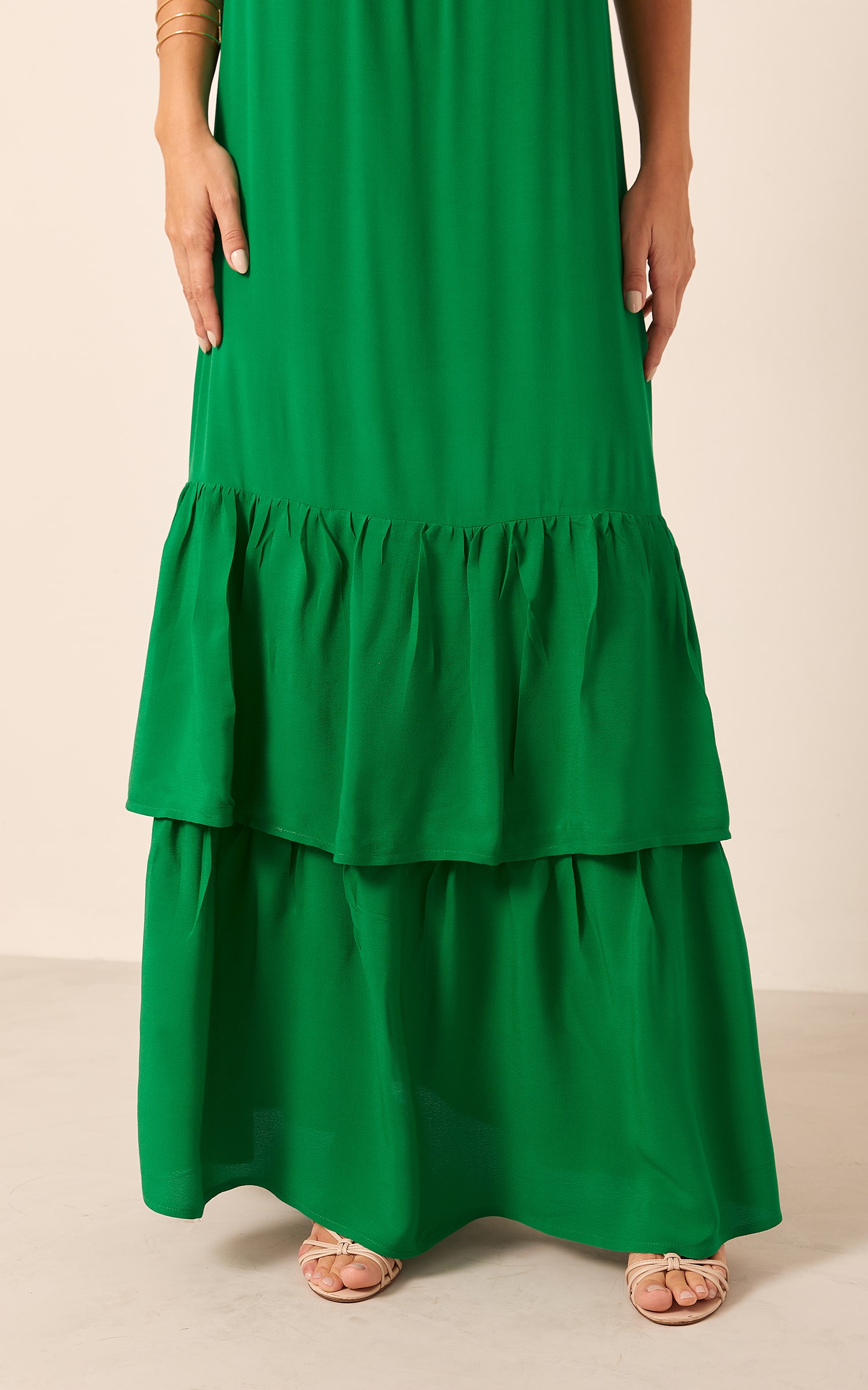 Vestido Longo Detalhe Alça Verde Bandeira