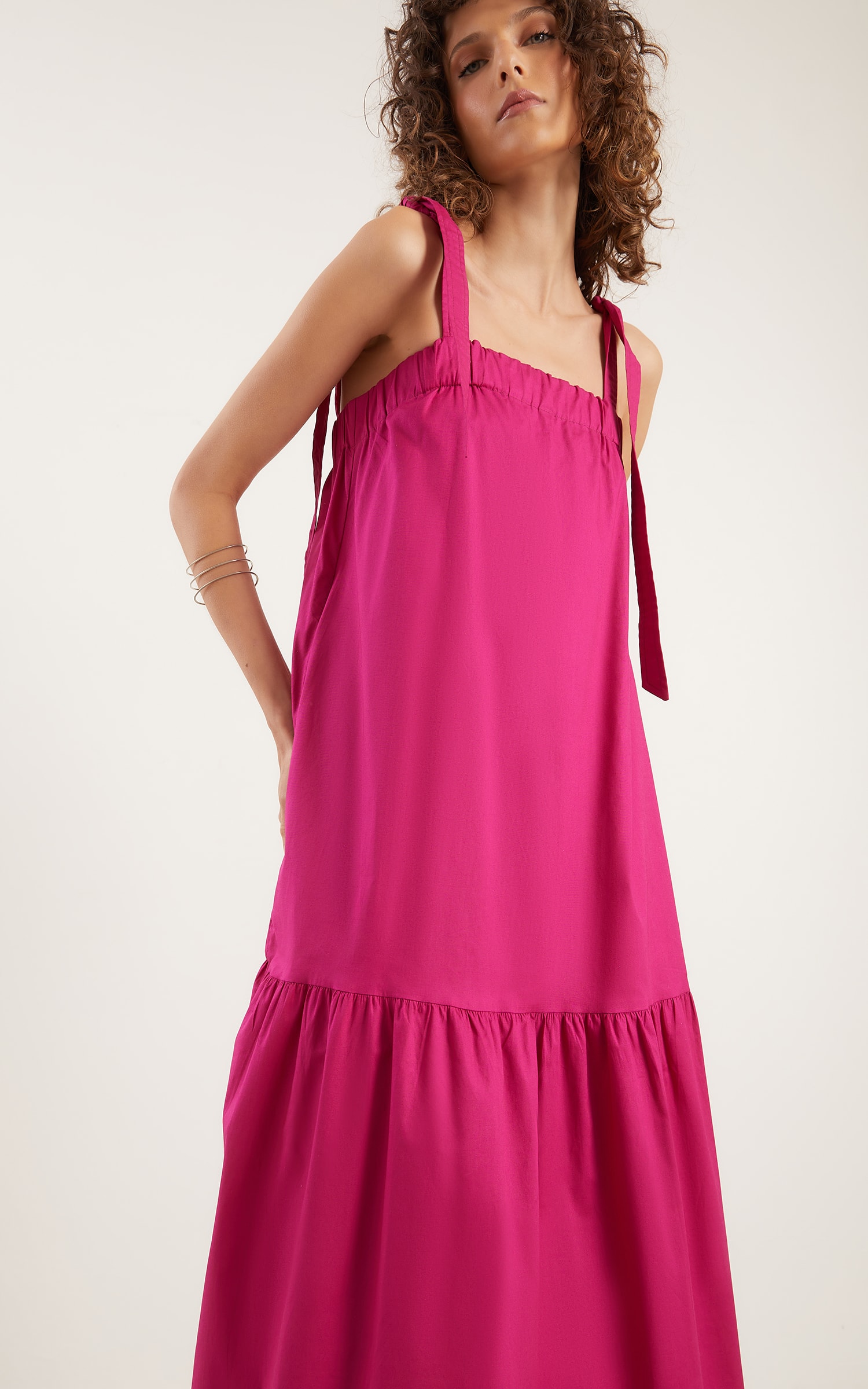 Vestido Longo Laços Cosmos Cereja