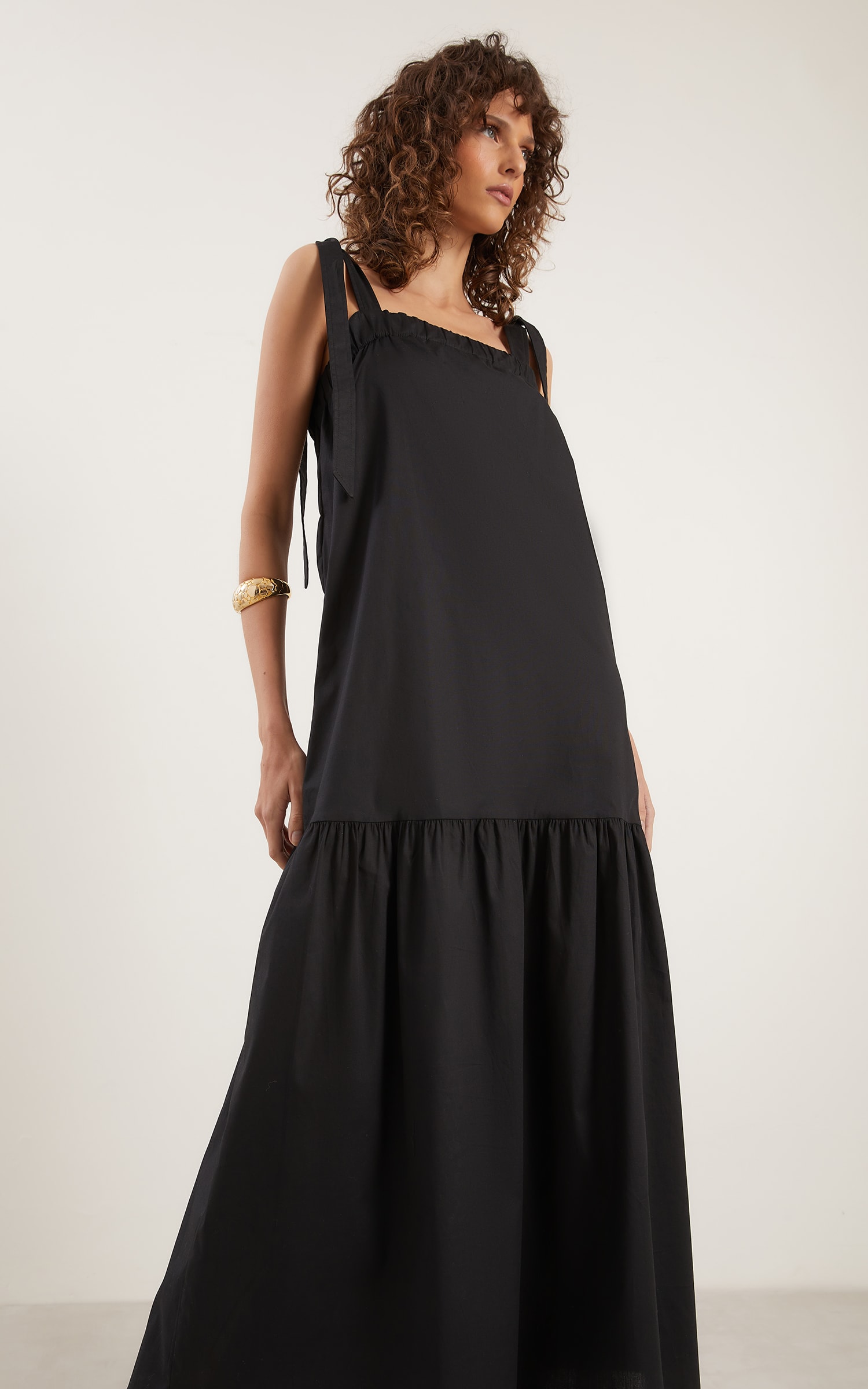 Vestido Longo Laços Cosmos Preto