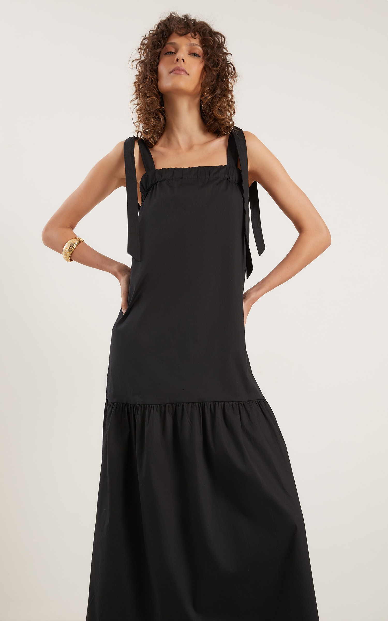 Vestido Longo Laços Cosmos Preto