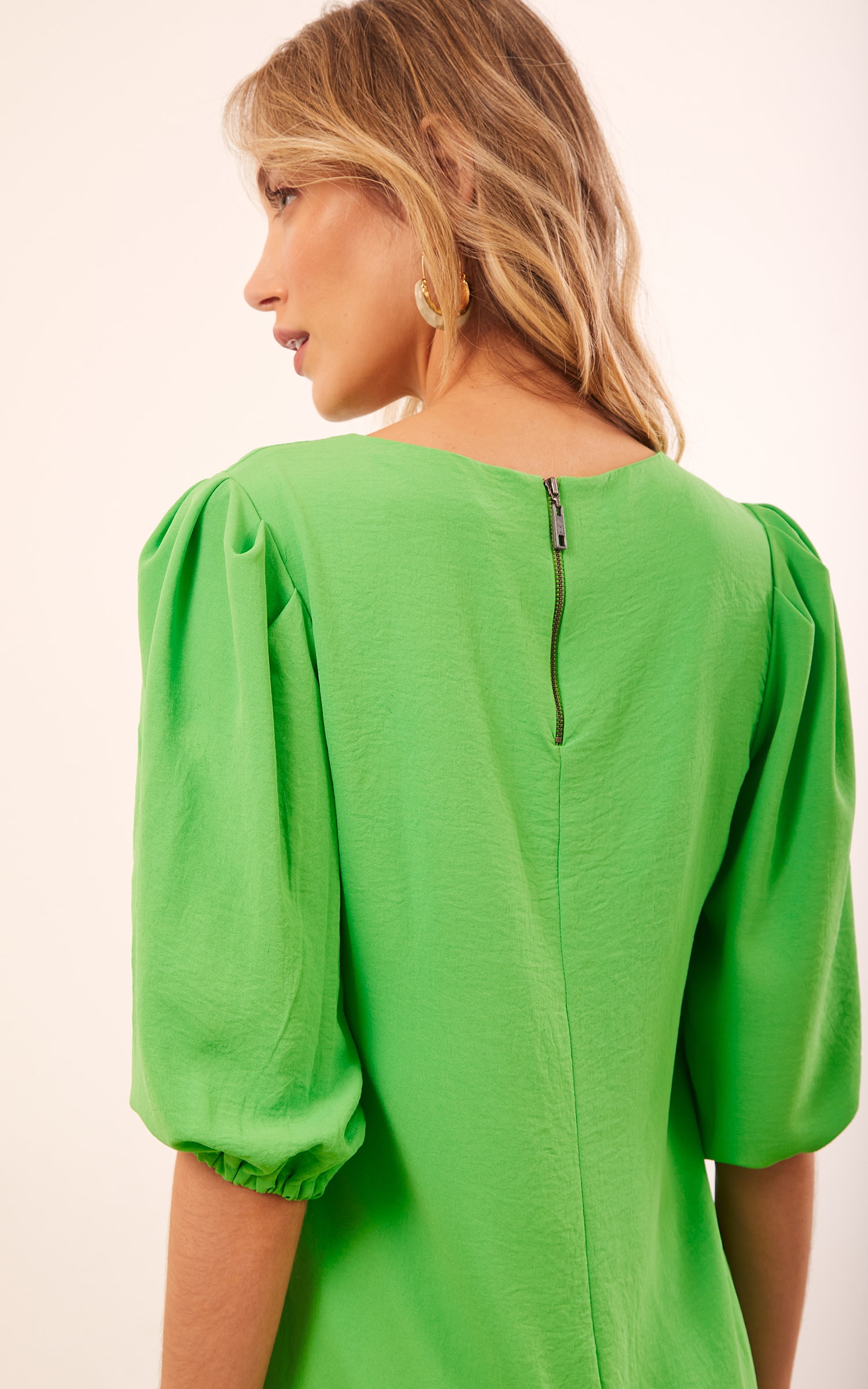 Vestido Manga Bufante Curto Verde