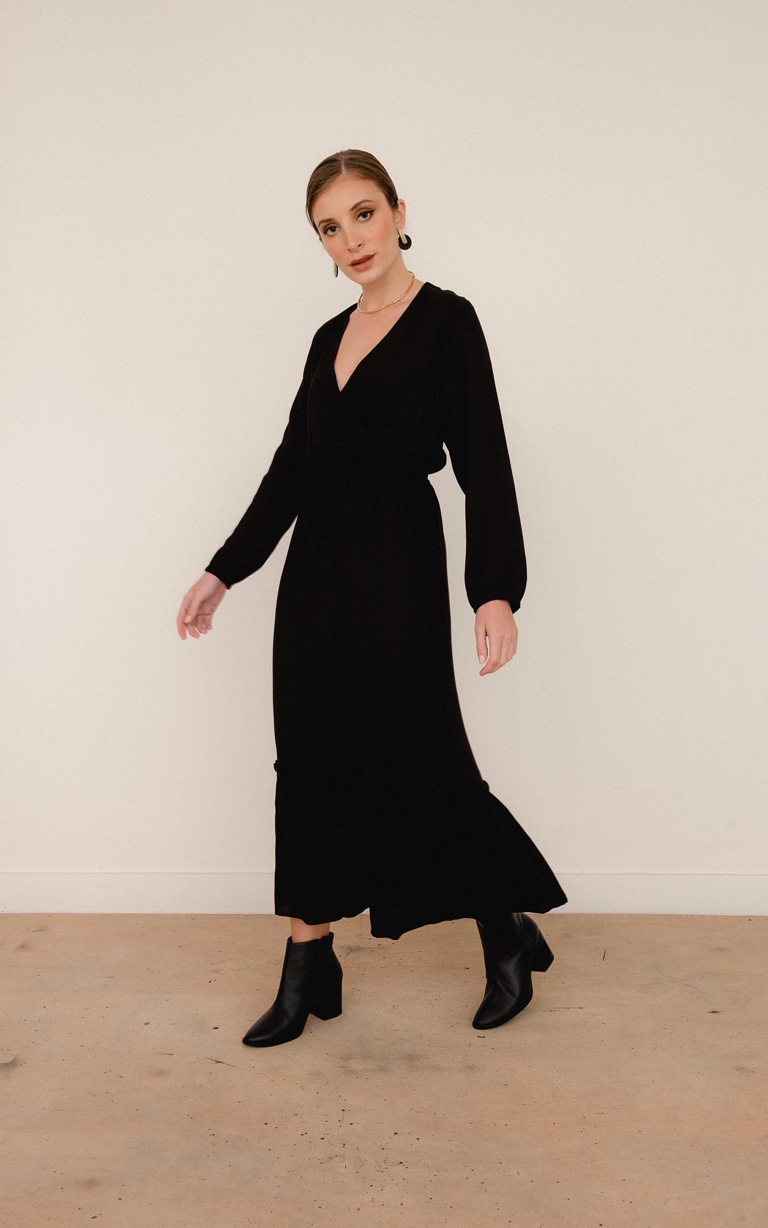 Vestido Midi Alfa Preto