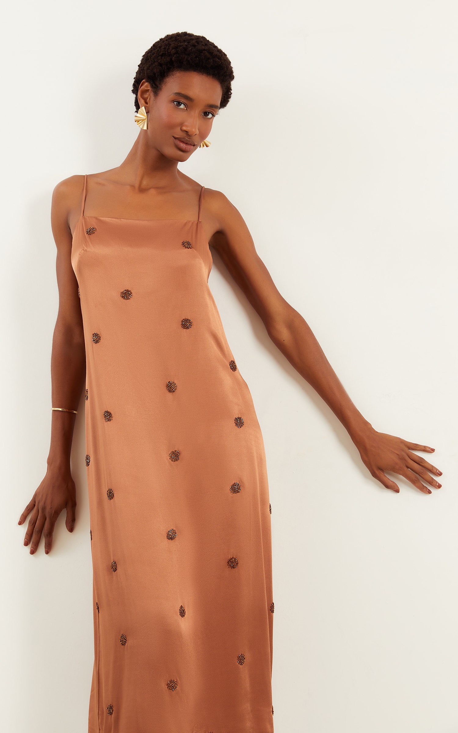 Vestido Midi Bordado Poá Amendoa
