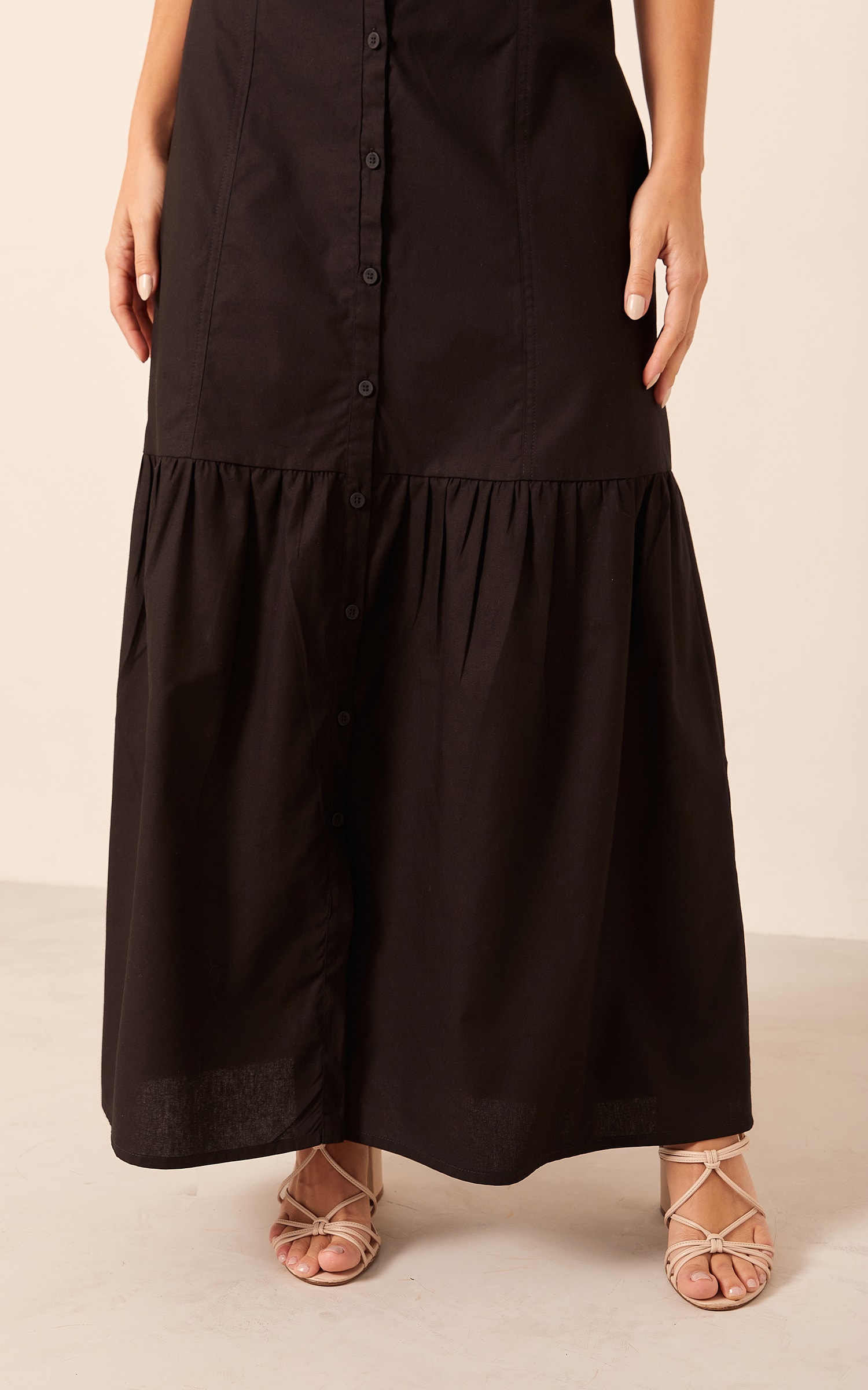 Vestido Midi Jardim Preto