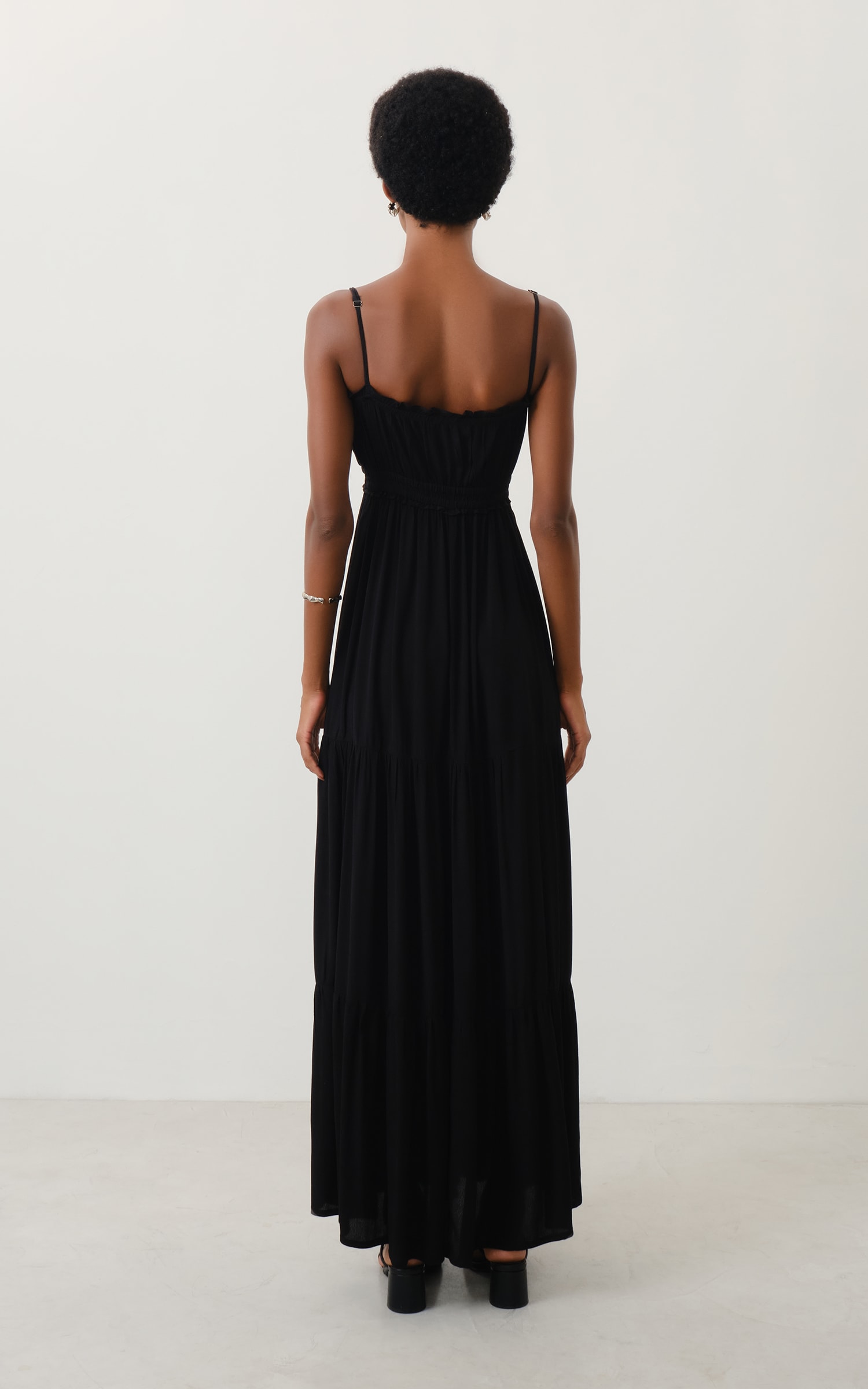 Vestido Midi River Preto
