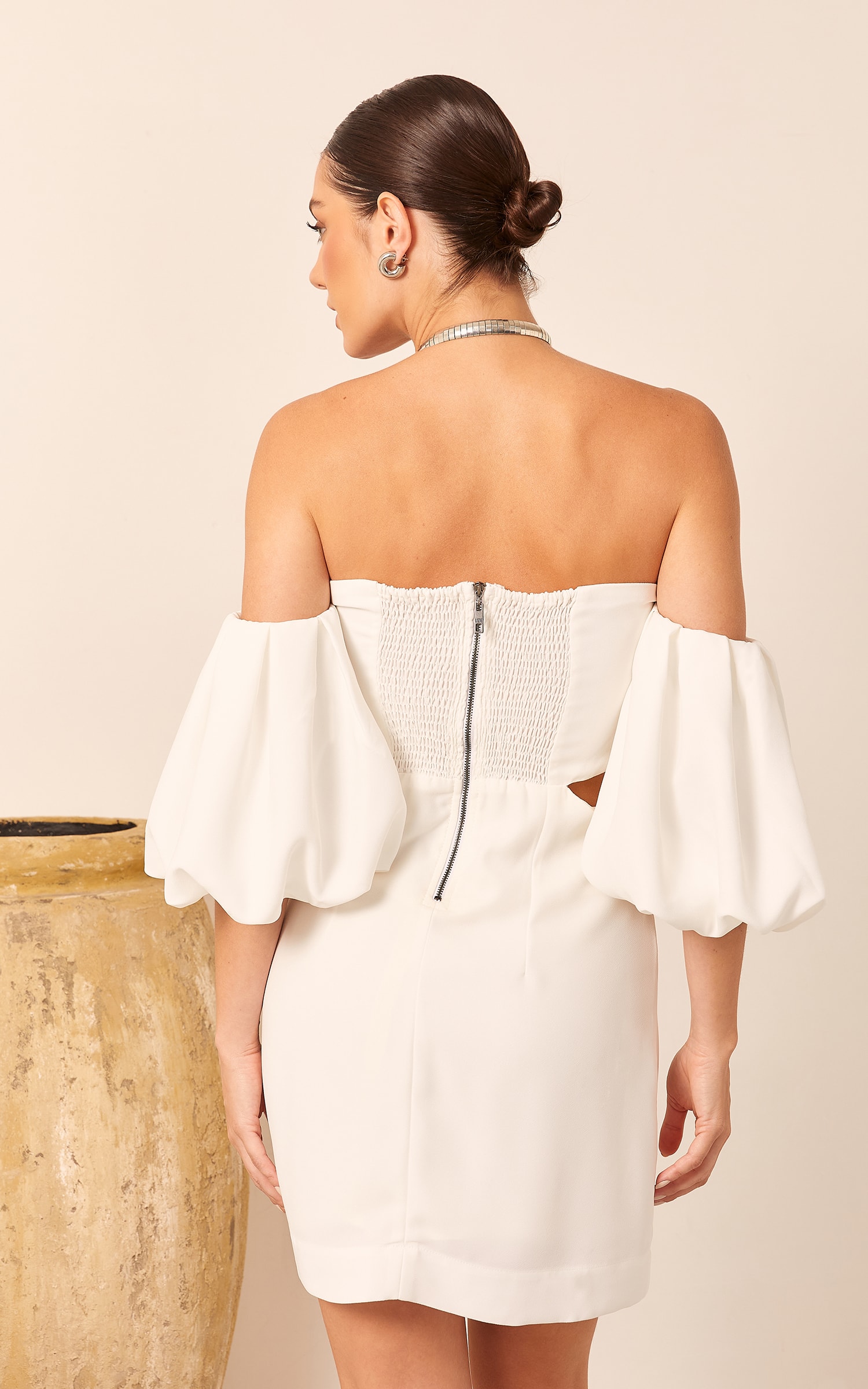 Vestido Ombro a Ombro Curto Off White