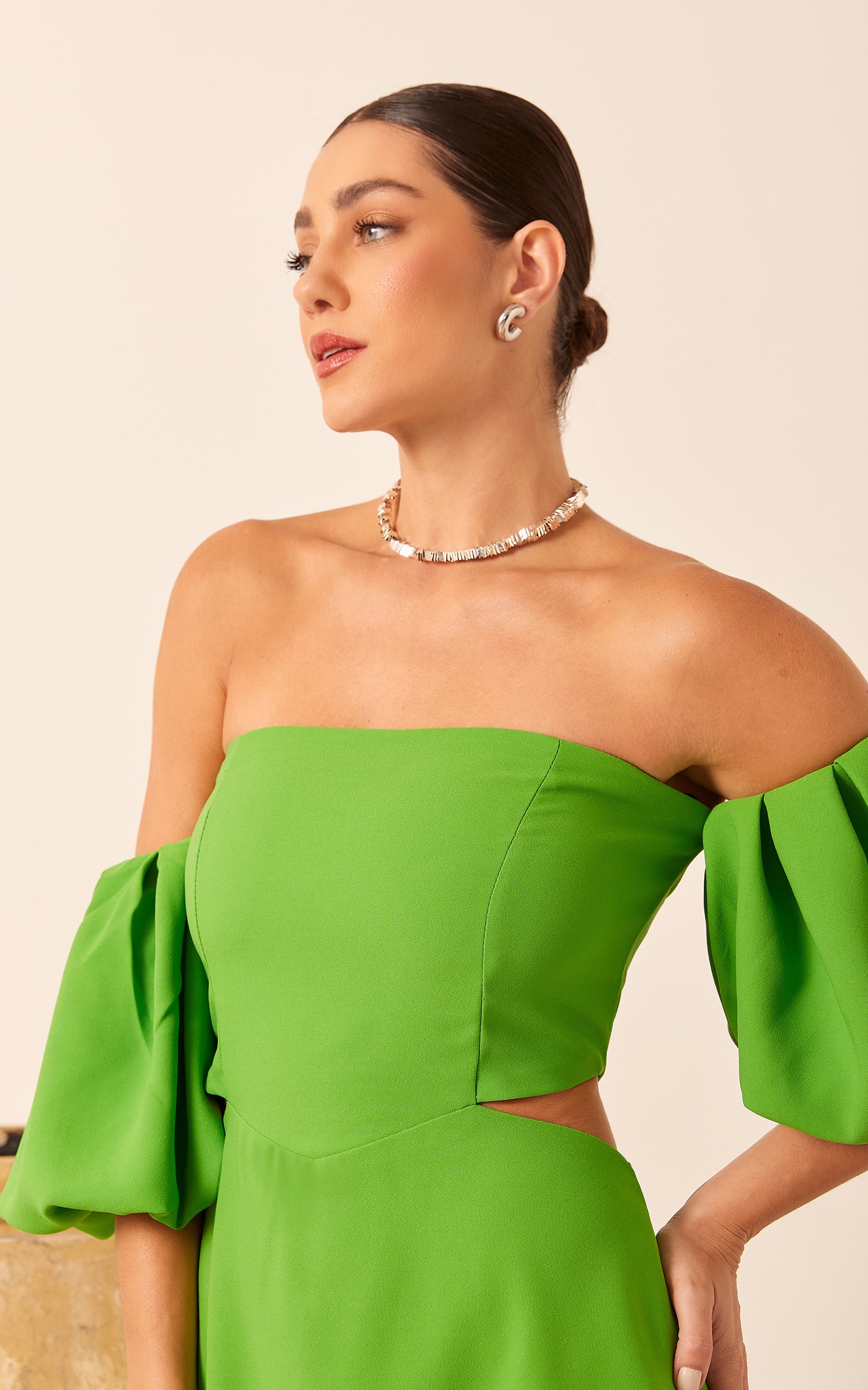 Vestido Ombro a Ombro Curto Verde