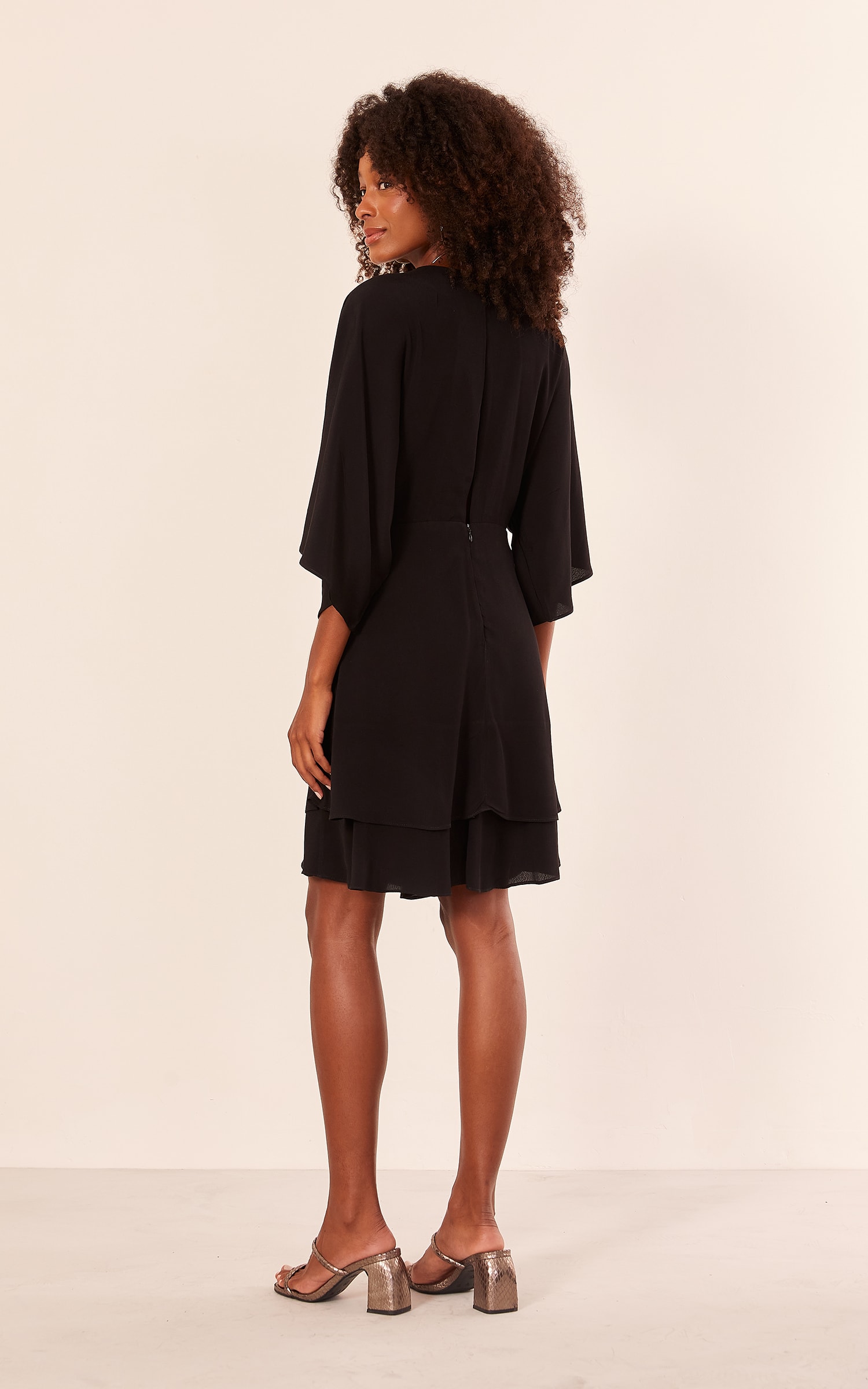 Vestido Relicário Preto