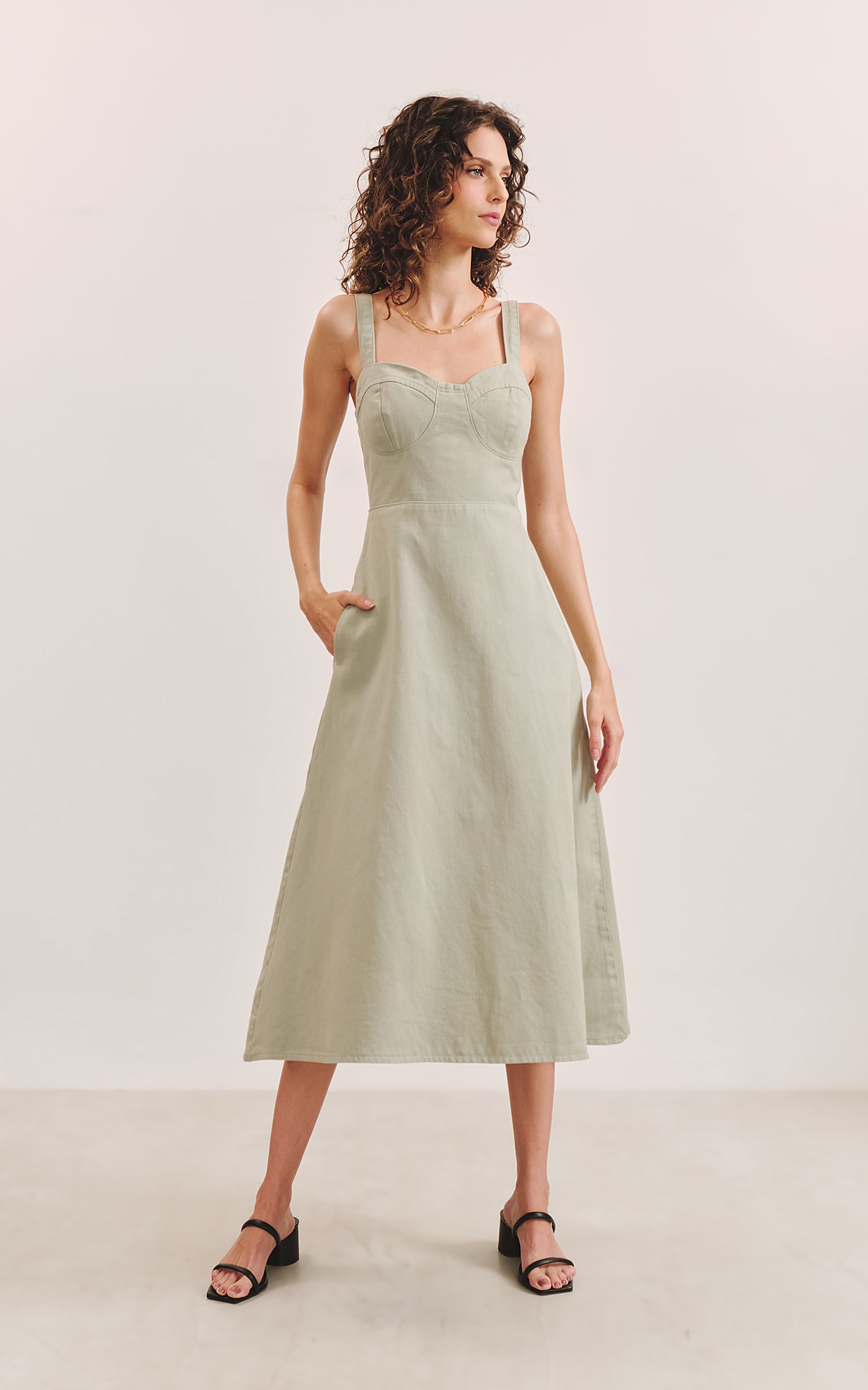 Vestido Sarja Off Recortes Verde Menta