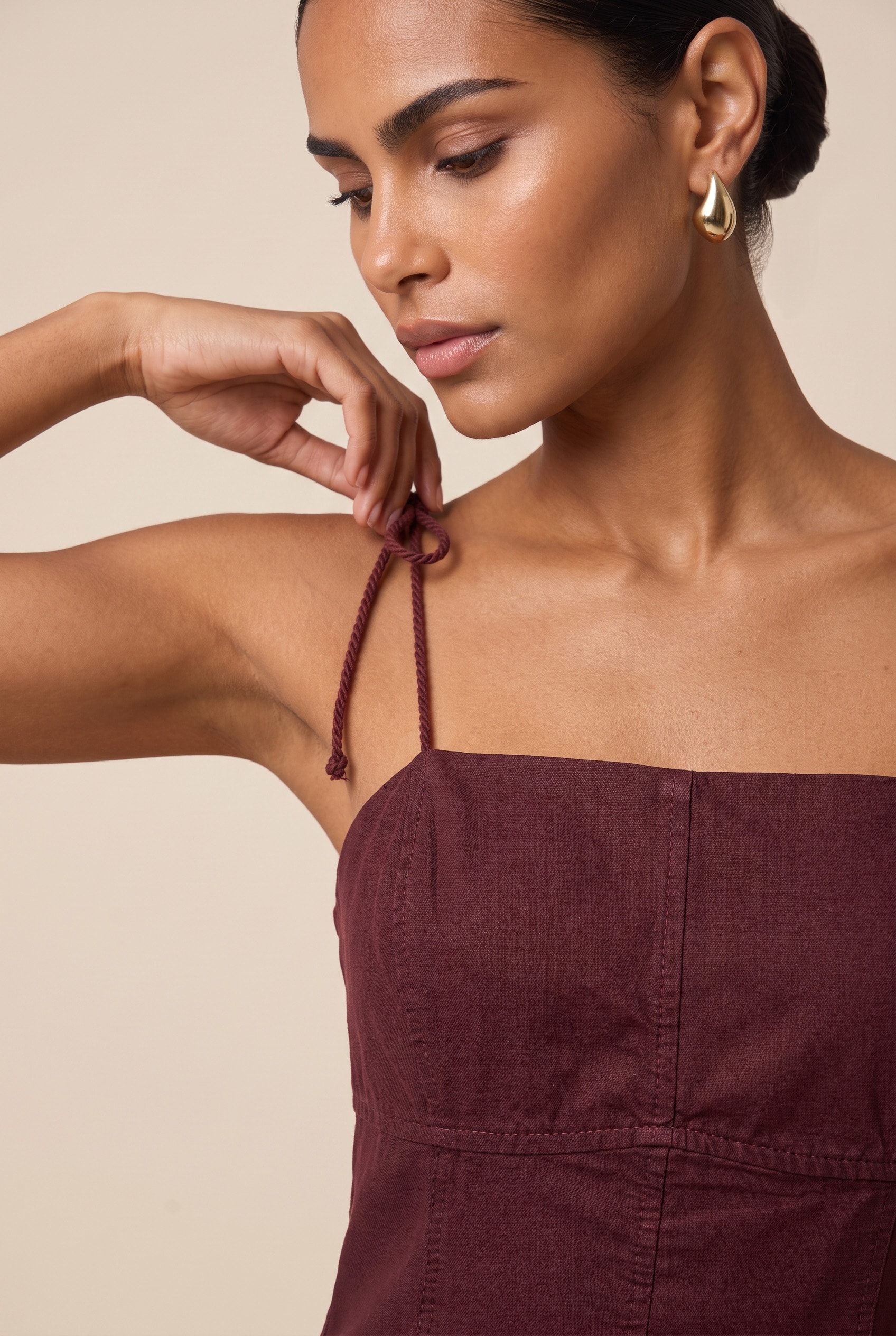 Vestido Sarja Pesponto Burgundy