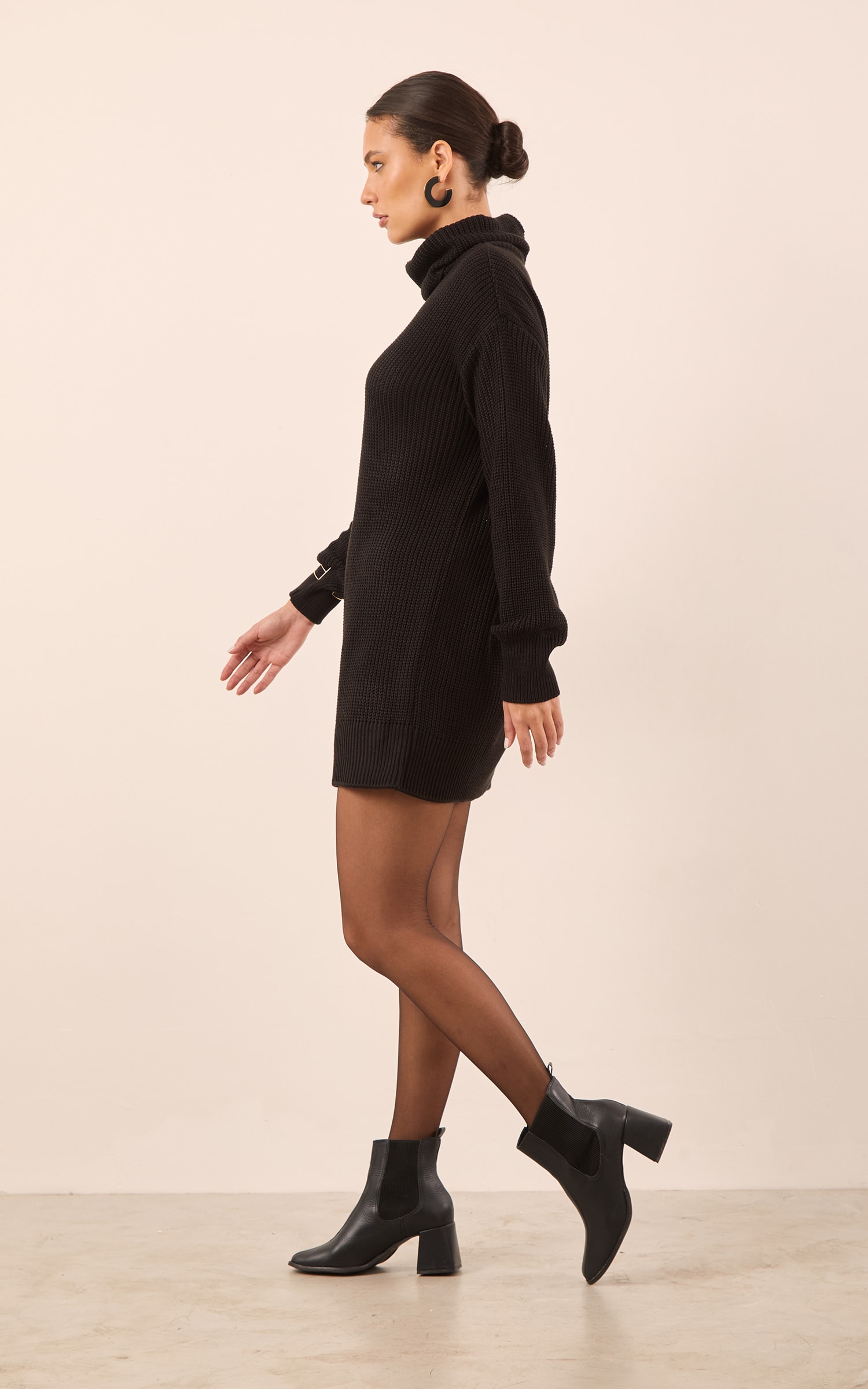 Vestido Tricot Gola Alta Preto